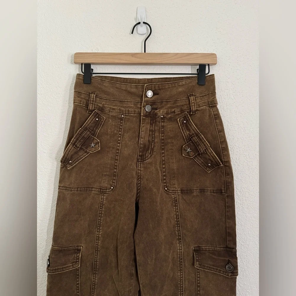 CIDER High Rise Star Studded Wide Leg Cargo Trouser Pants Brown Size Small NEW